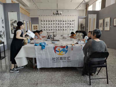 匠心傳古韻，素手繪清風(fēng)——記‘傳統(tǒng)文化在身邊’手繪中國(guó)團(tuán)扇活動(dòng)